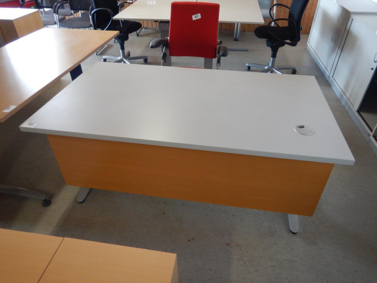 Schreibtisch ca. 160x90 cm Front Buche - Platte grau